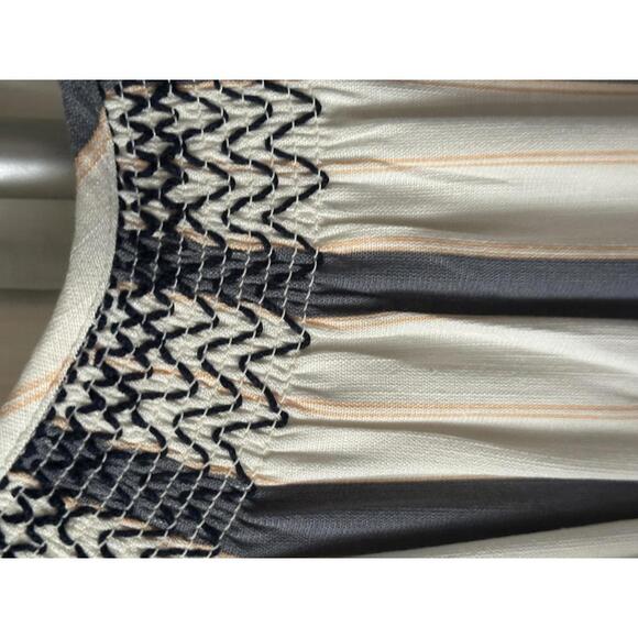 Daniel Rainn Women’s Striped Smocked Neck Blouse L NWT - Picture 2 of 6